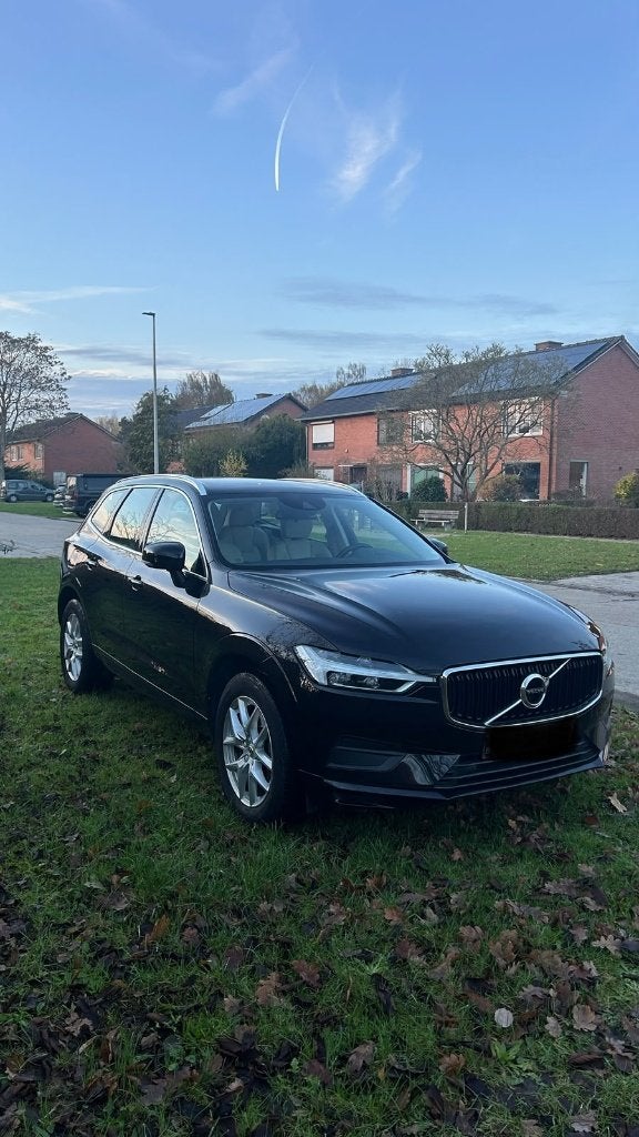 Volvo XC60 2.0 D3 Momentum Pro AdBlue, Autos, Volvo, Cuir, Achat, Entreprise, Boîte manuelle