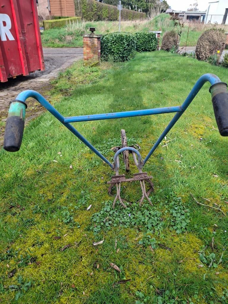 Schoefel stoter voor  bv tussen de bieten  te rijden    ., Ophalen
