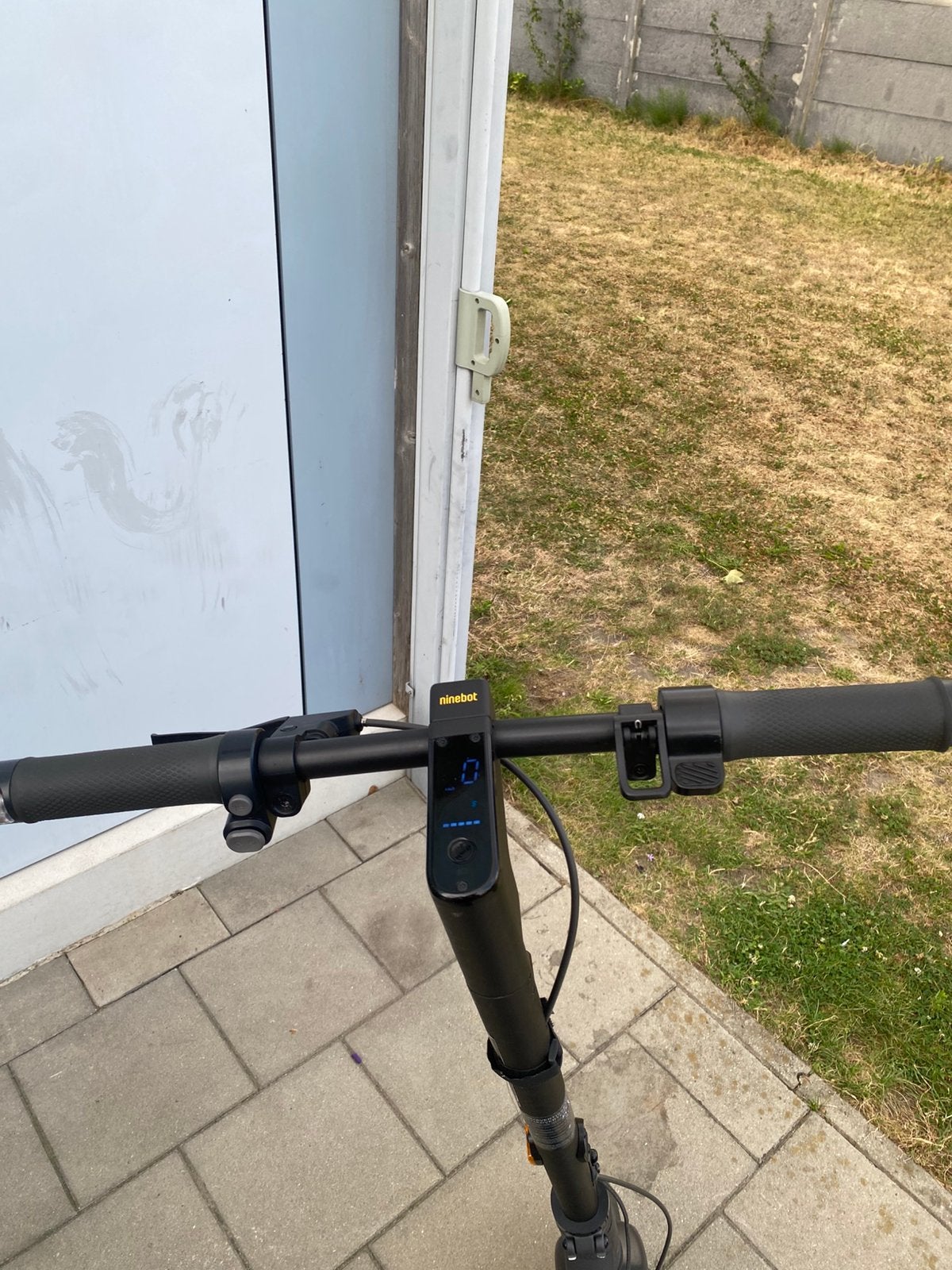 Ninebot g2 max, Fietsen en Brommers, Steps, Ophalen of Verzenden, Zo goed als nieuw