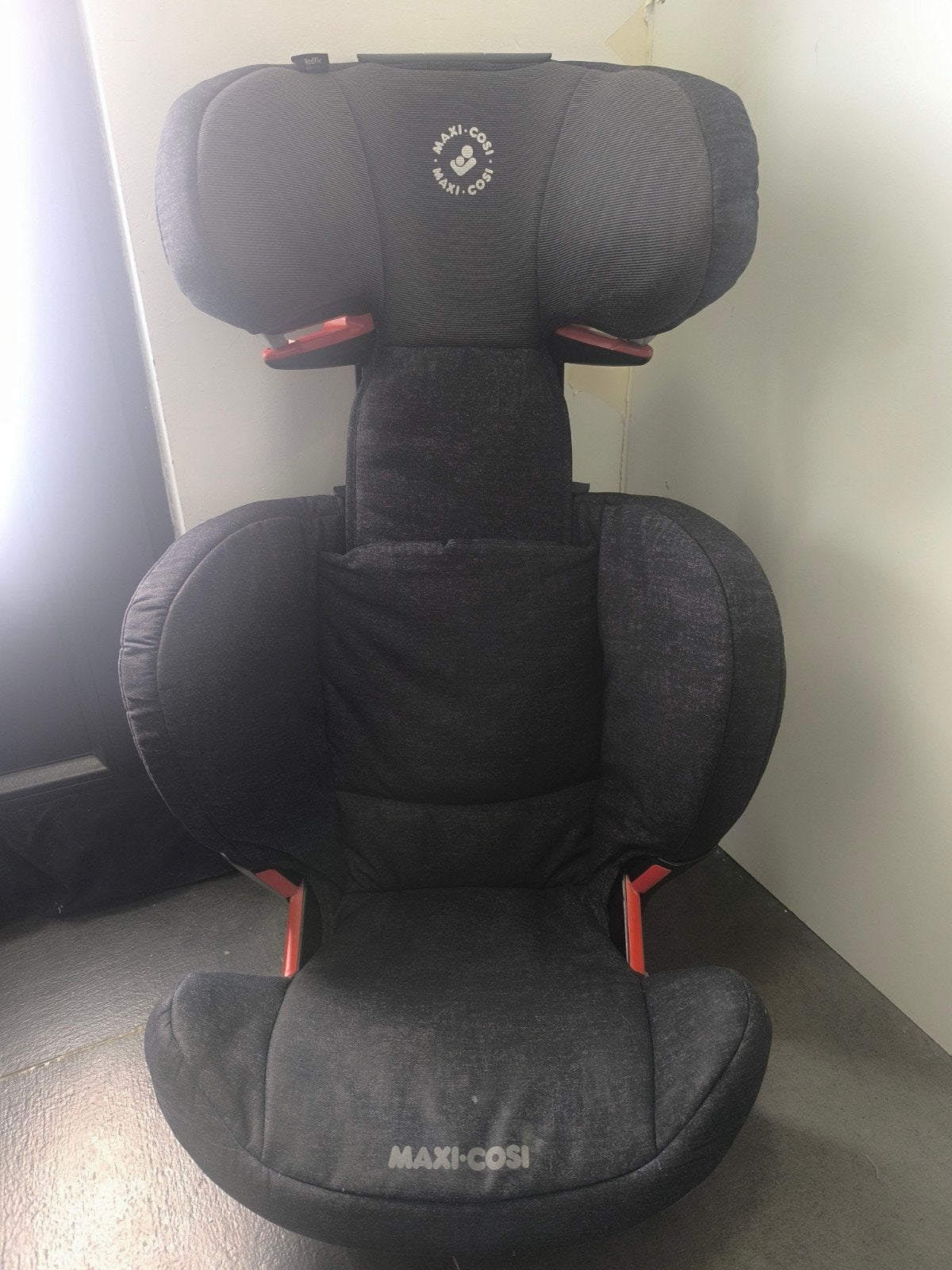 Maxi Cosi Rodifix Airprotect ISOFIX 15-36 kg ., Isofix