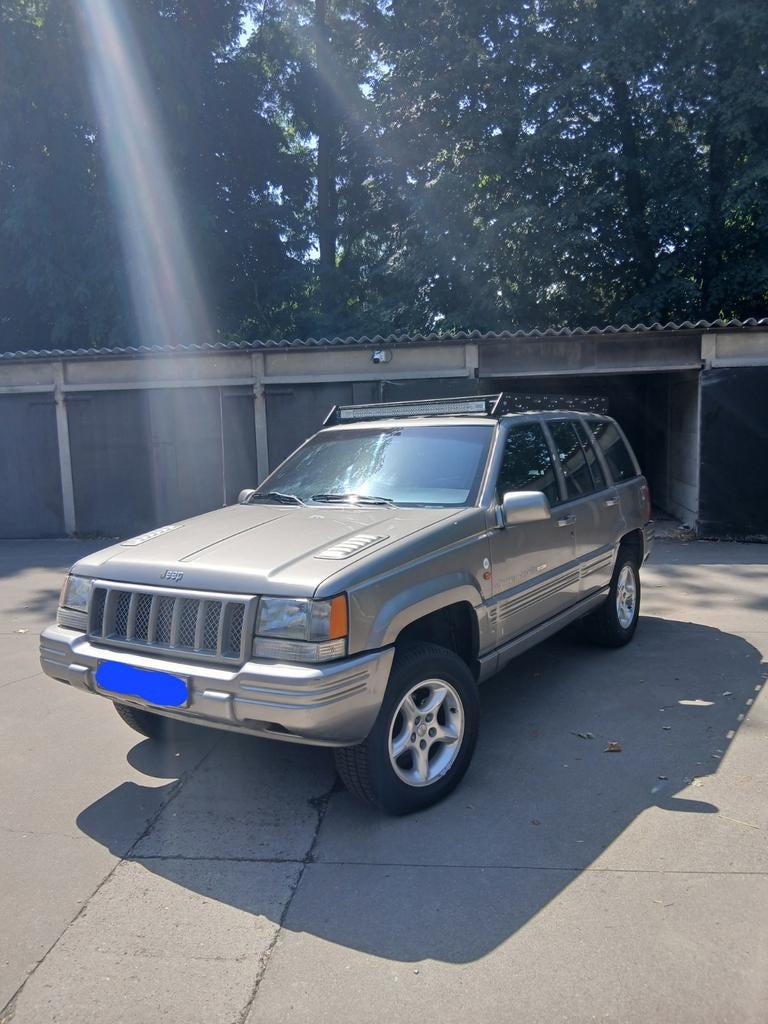 Jeep grand cherokee 5.9l Limited, Autos, Jeep, Cuir, Achat, Attache-remorque, 2 places
