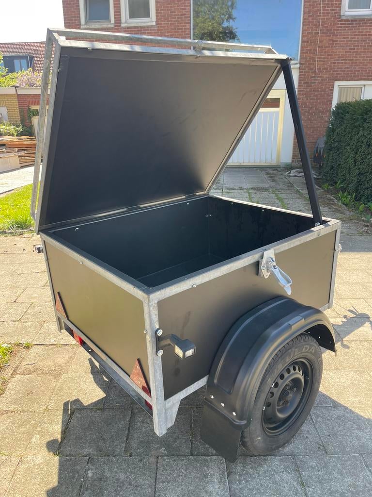 Gesloten aanhangwagen 750kg, Ophalen