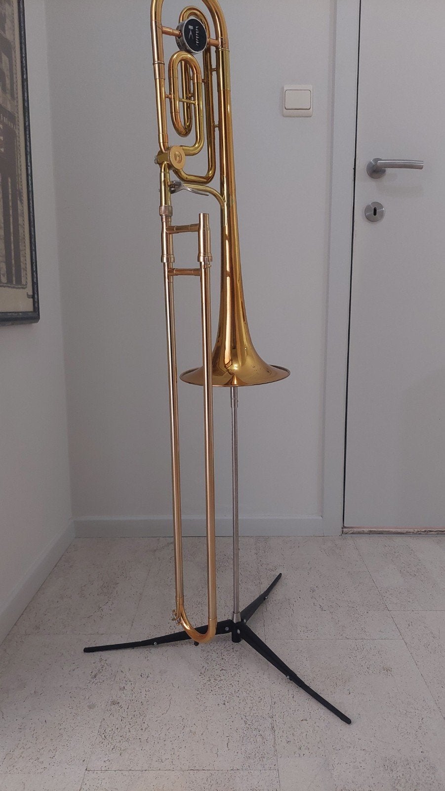 King 4B-F 2104 grote boring, Muziek en Instrumenten, Blaasinstrumenten | Trombones, Zo goed als nieuw, Tenor, Met koffer, Ophalen