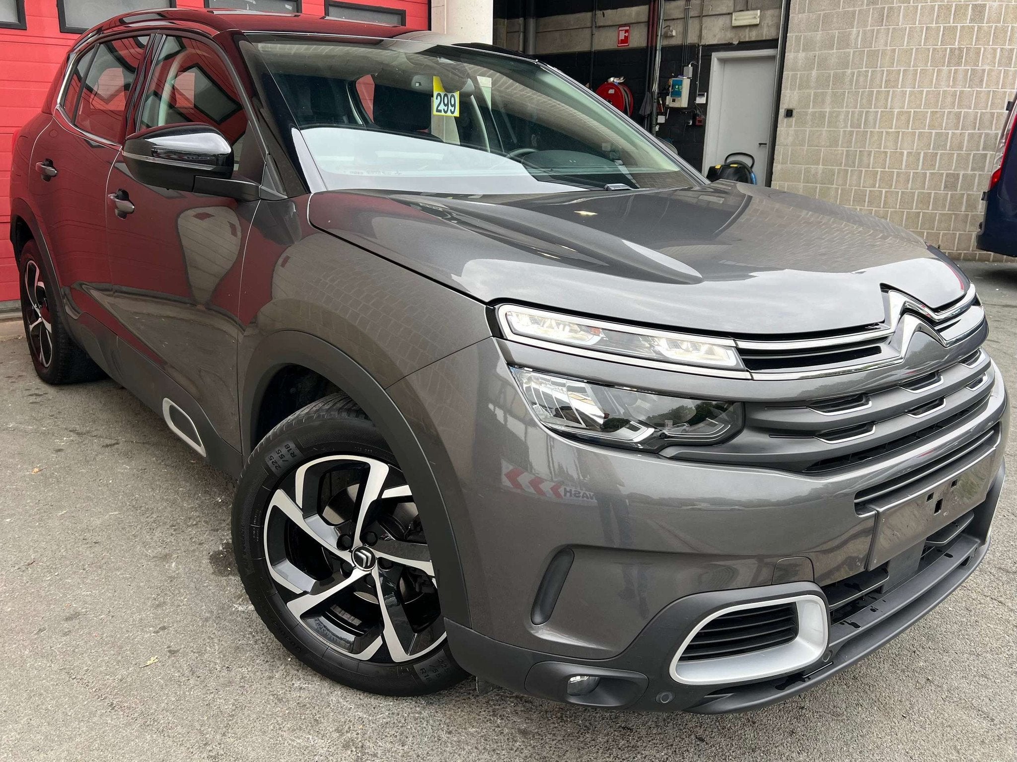 Citroën C5 Aircross 1.2i Business + CAMÉRA + NAVI + CAR-PA, Automaat, Lichtsensor, Gebruikt, Euro 6