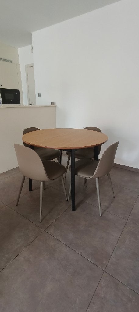 Eettafel, Ophalen, Nieuw, Vier personen, Rond