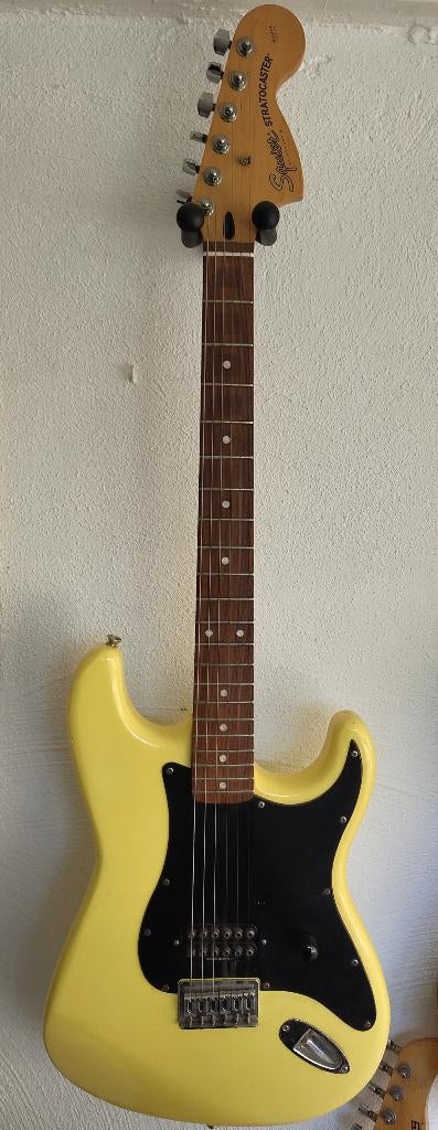 Stratocaster Tom DeLonge — un seul humbucker — joue bien, Musique & Instruments, Enlèvement, Utilisé, Solid body, Autres marques