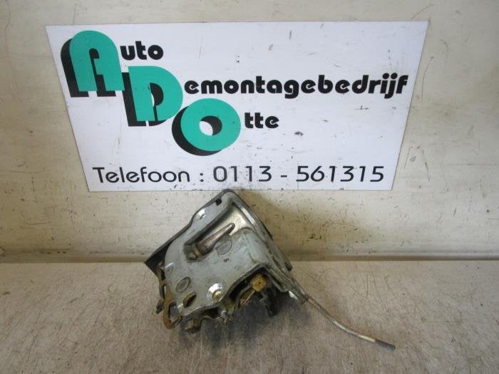 Deurslot Mechaniek 4Deurs links-voor van een Mercedes 260SE-, Gebruikt, -, Ophalen of Verzenden, -