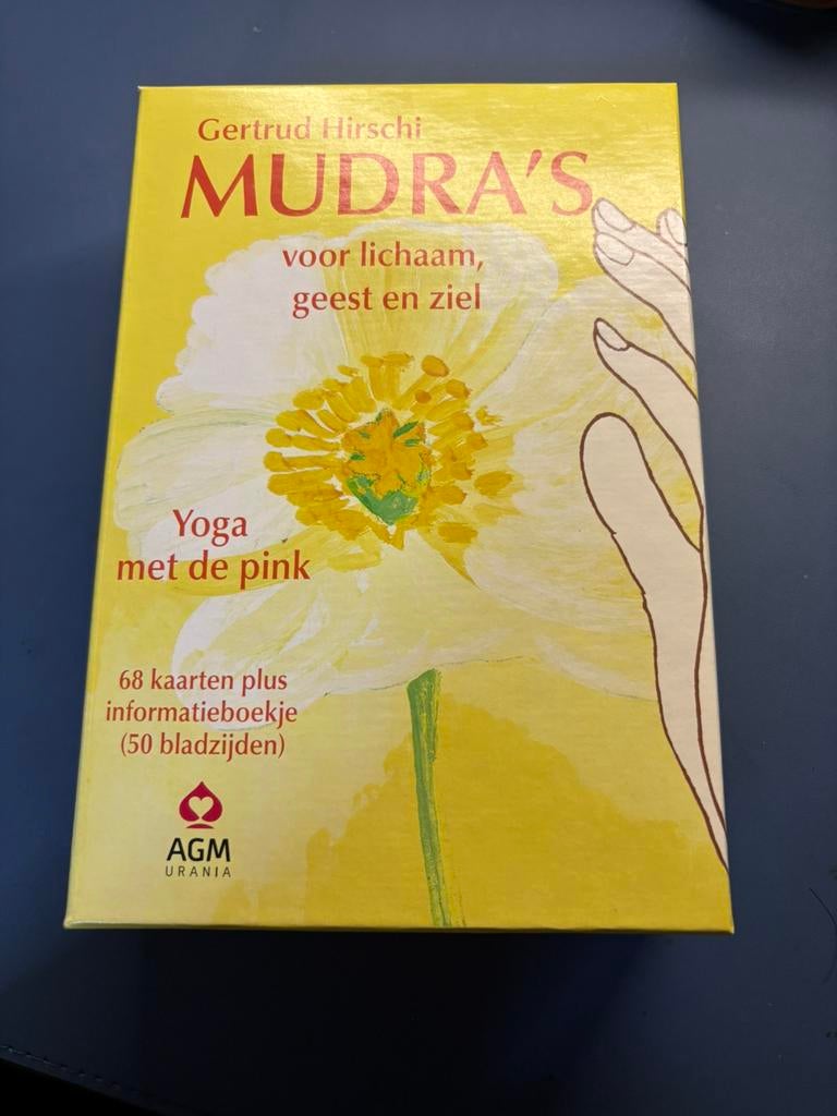 Mudra’s met 68 kaarten +boekje van 50 p, Ophalen of Verzenden, Zo goed als nieuw, Meerdere kaarten