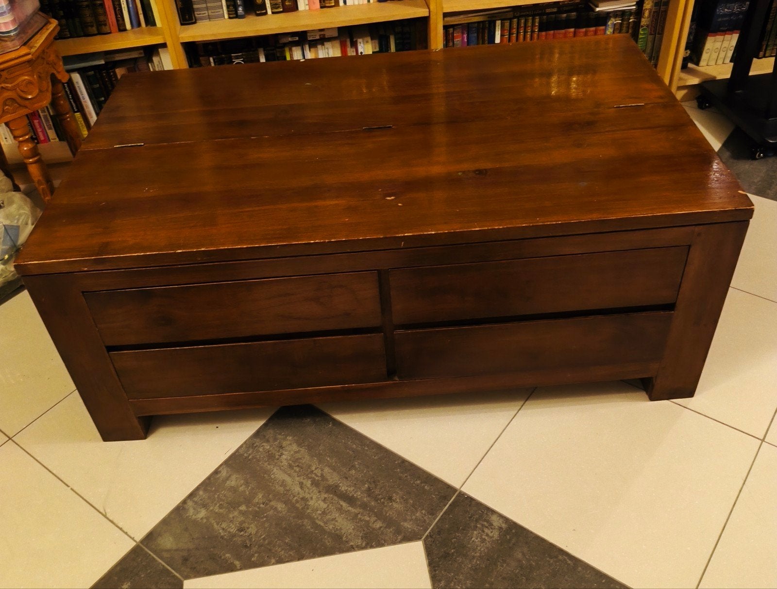 Table basse robuste en chêne, à la fois table basse et boîte, Maison & Meubles, Enlèvement