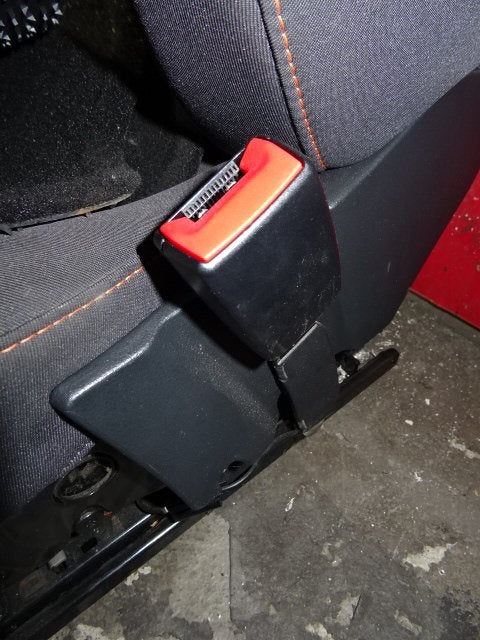 CEINTURE Seat Ibiza IV (6J5) (01-2008/06-2017), Utilisé, Seat