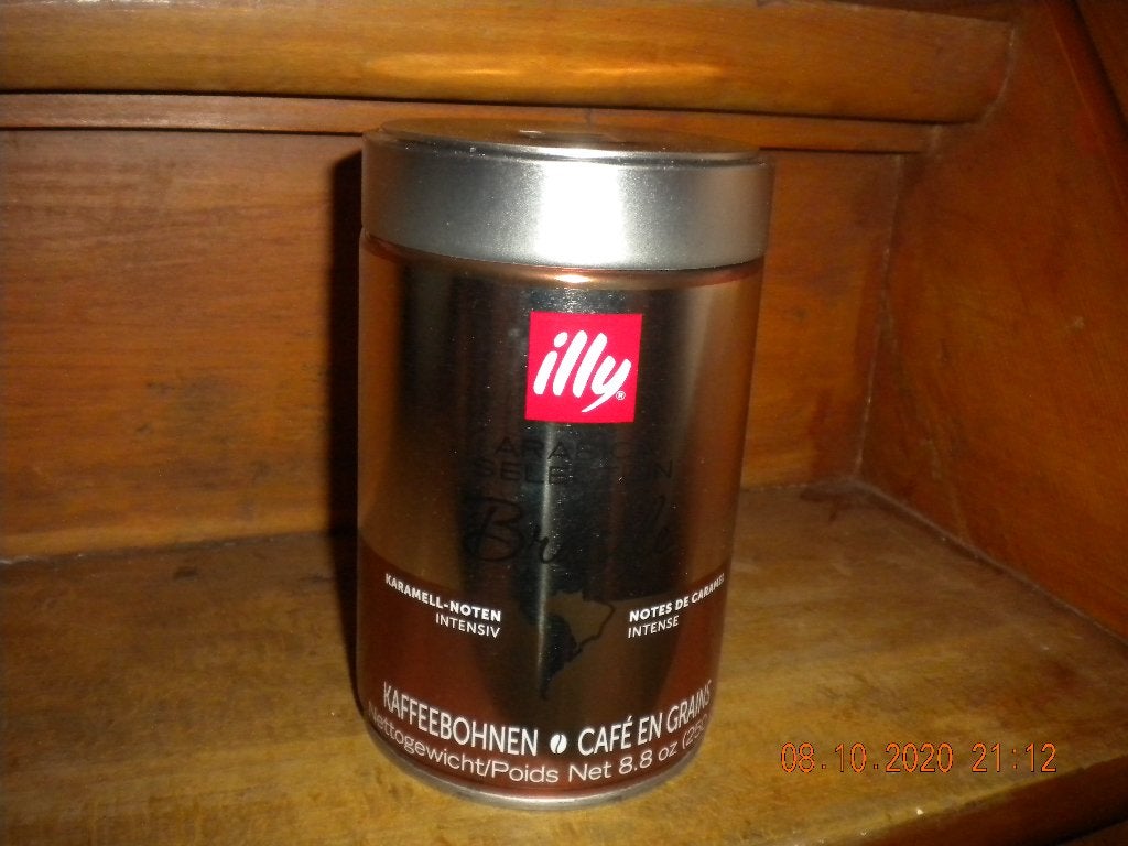 Lege koffieblikken van ILLY, Ophalen