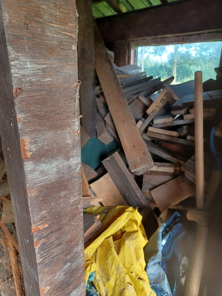 Gratis af te halen: Partij brandhout/sloophout (ca.10-12 m³), Enlèvement