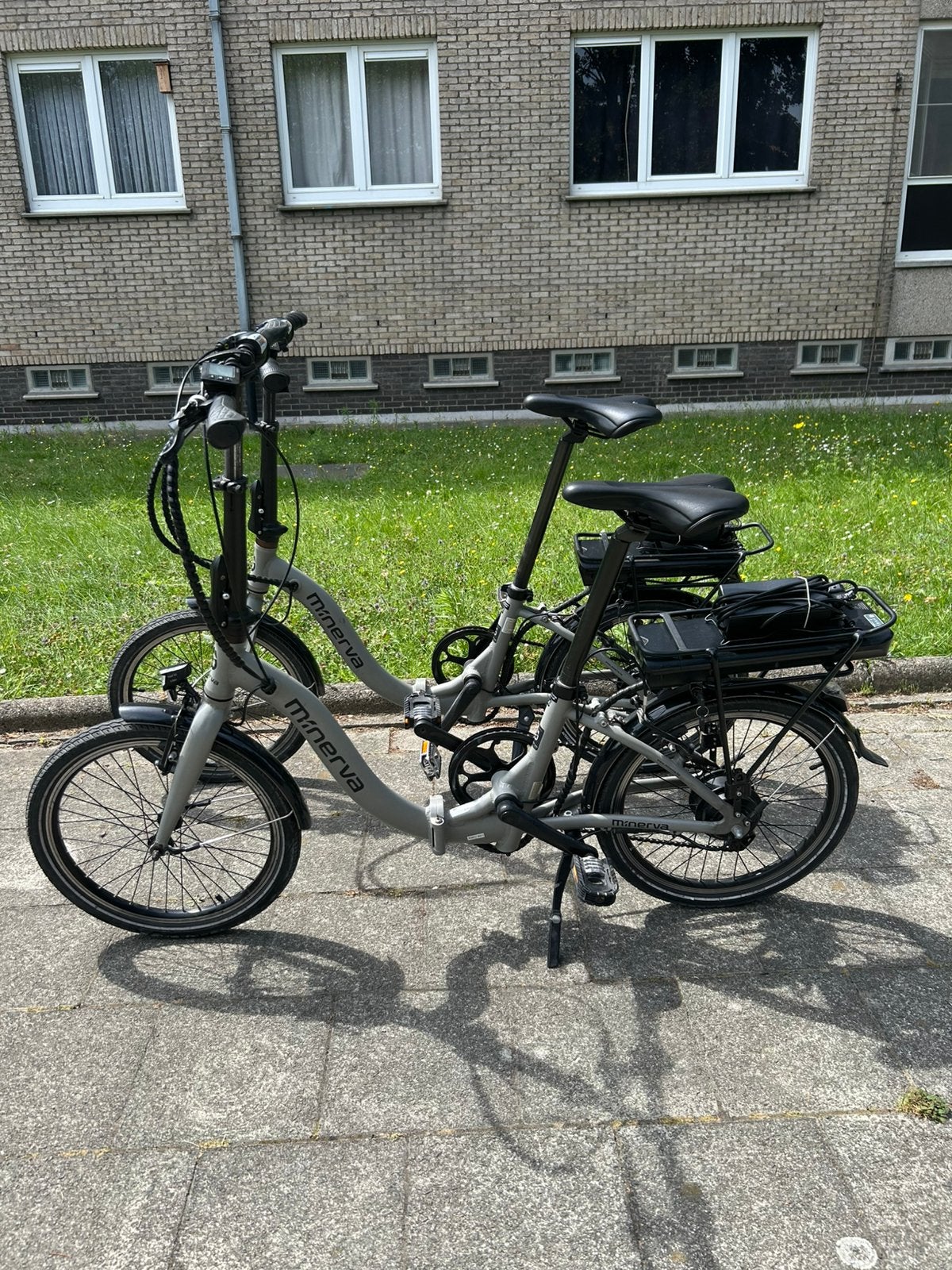 2 vélos pliants électriques Minerva dans un état quasi neuf., Autres marques, Vitesses, Frein sur jante, Comme neuf