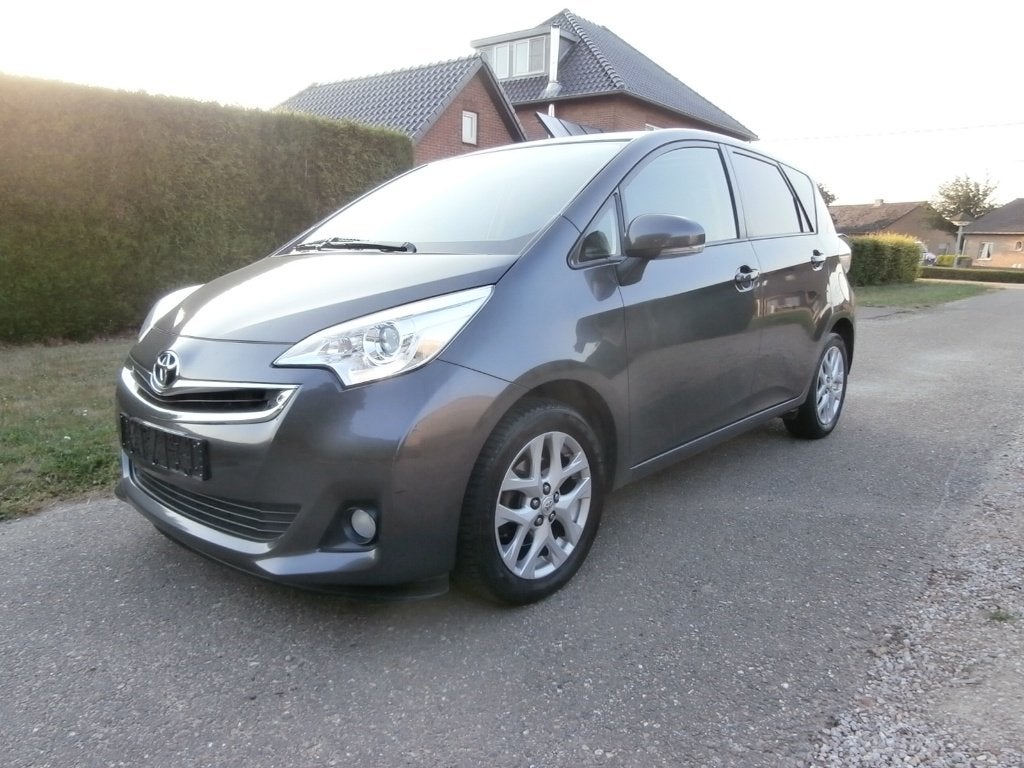 toyota verso-s 1.3vvt-i automatic panoramadak navigatie, Auto's, Toyota, Bedrijf, Te koop, Verso-S, ABS, Achteruitrijcamera, Airbags