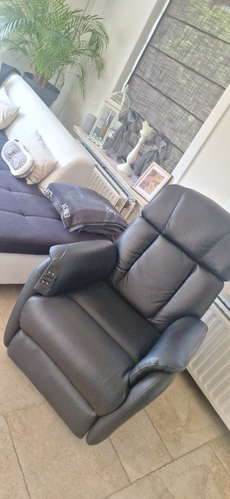 Elektrische relax zetel, Ophalen, Kunststof, Stijlvol, Nieuw