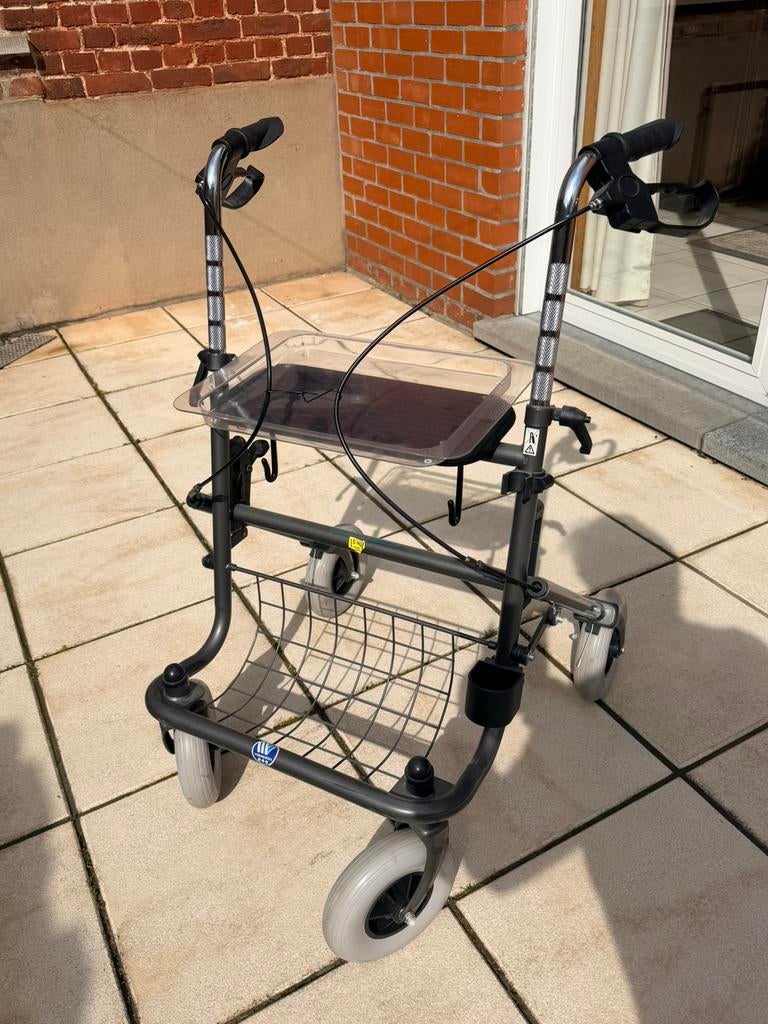 Déambulateur, à peine utilisé, Enlèvement, Comme neuf