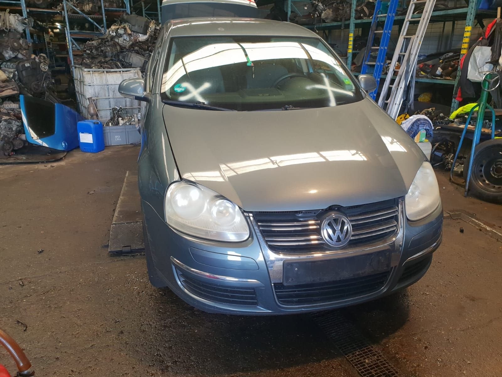 VW JETTA VOORBUMPER +MOTORKAP +VOORSCHERMEN  BJ 2005 TOT 201, Auto-onderdelen, Gebruikt, -, -, Ophalen of Verzenden