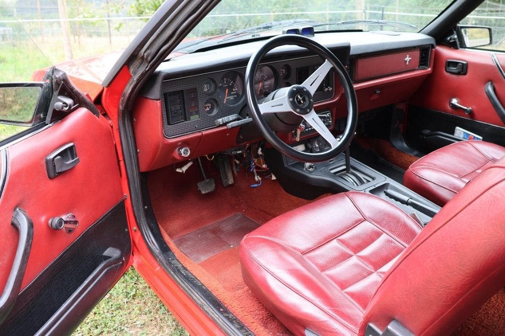 Ford mustang cabriolet jaar 1984, foto 9