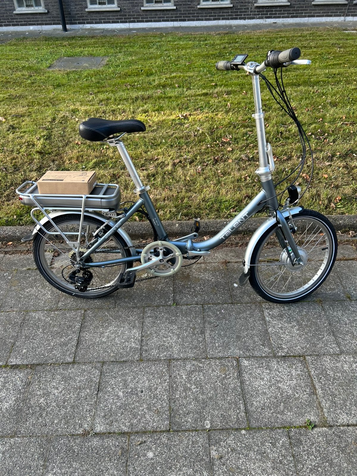 Elektrische Plooifiets – Nieuwstaat – Slechts 1.000 km, Fietsen en Brommers, Velgrem, Versnellingen, Zo goed als nieuw, Totaal opvouwbaar