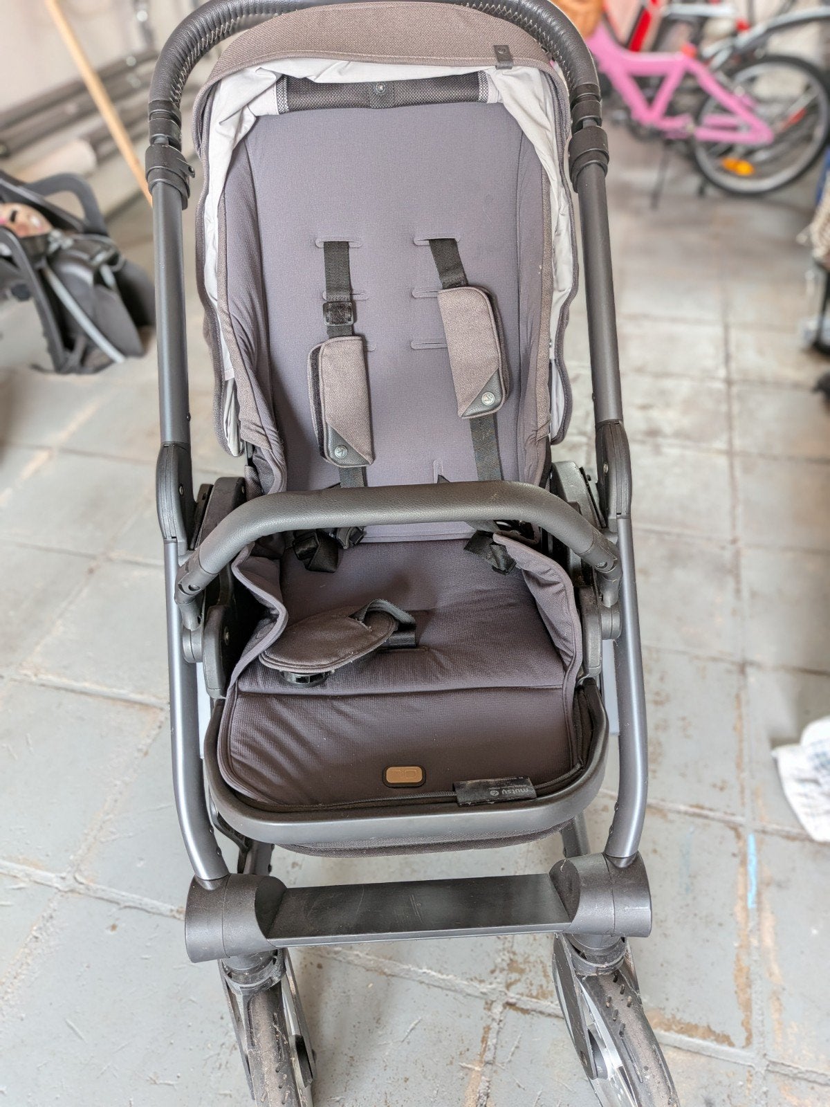 Mutsy Nio Kinderwagen, Ophalen of Verzenden, Zo goed als nieuw, Overige merken, Verstelbare rugleuning