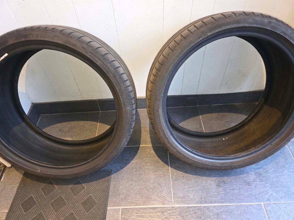 Te koop 2x banden Bridgestone 235 35r19 91Y - 6mm !!!, Gebruikt, 235 mm, Band(en), Personenwagen