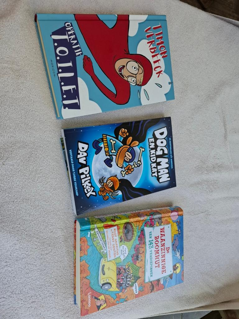 3 jeugdboeken:operatie toilet,dog man en kid kat, waanz boom, Ophalen of Verzenden