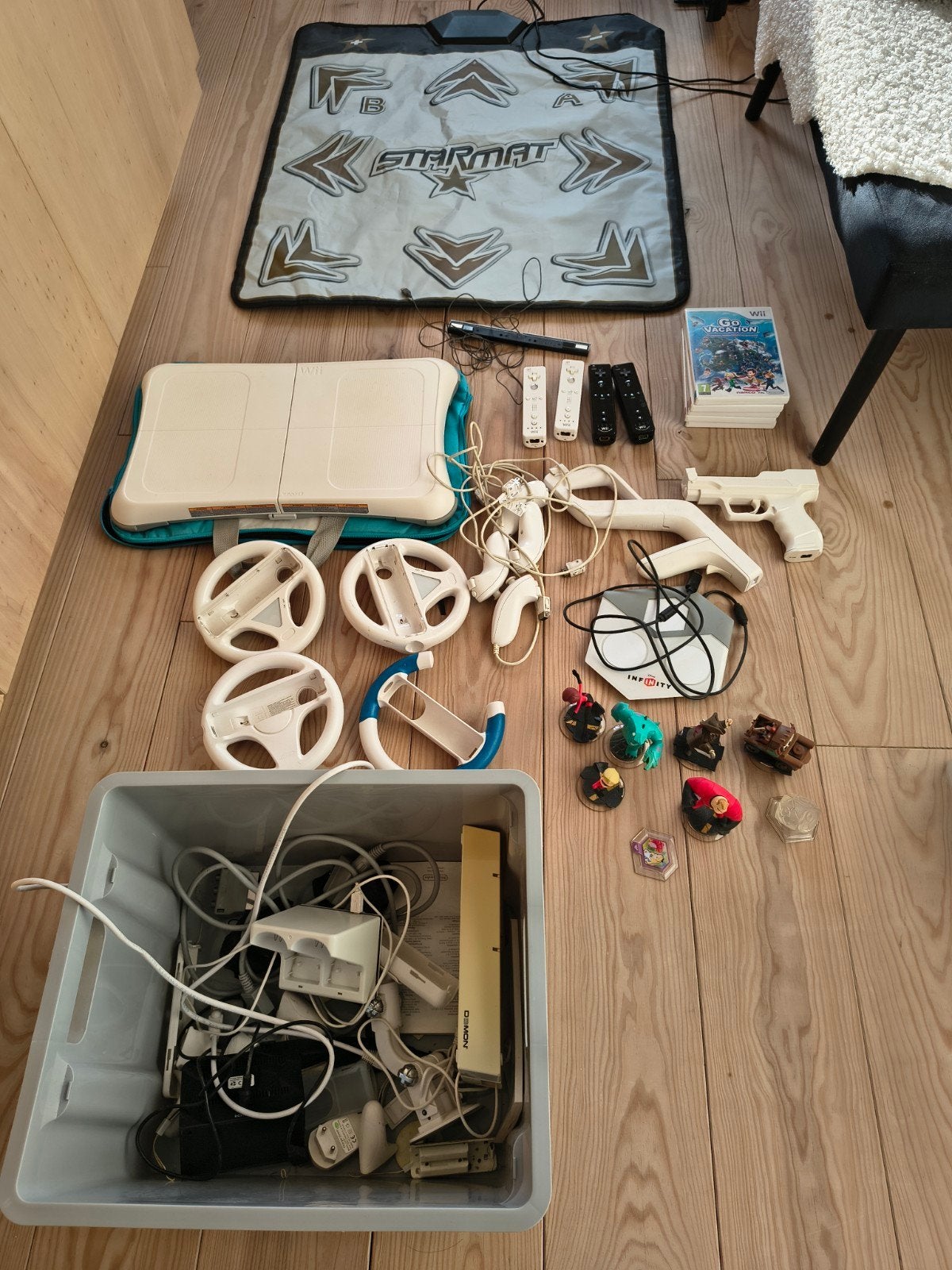 Wii console met toebehoren voor 4 spelers, Games en Spelcomputers, Spelcomputers | Nintendo Wii, Ophalen