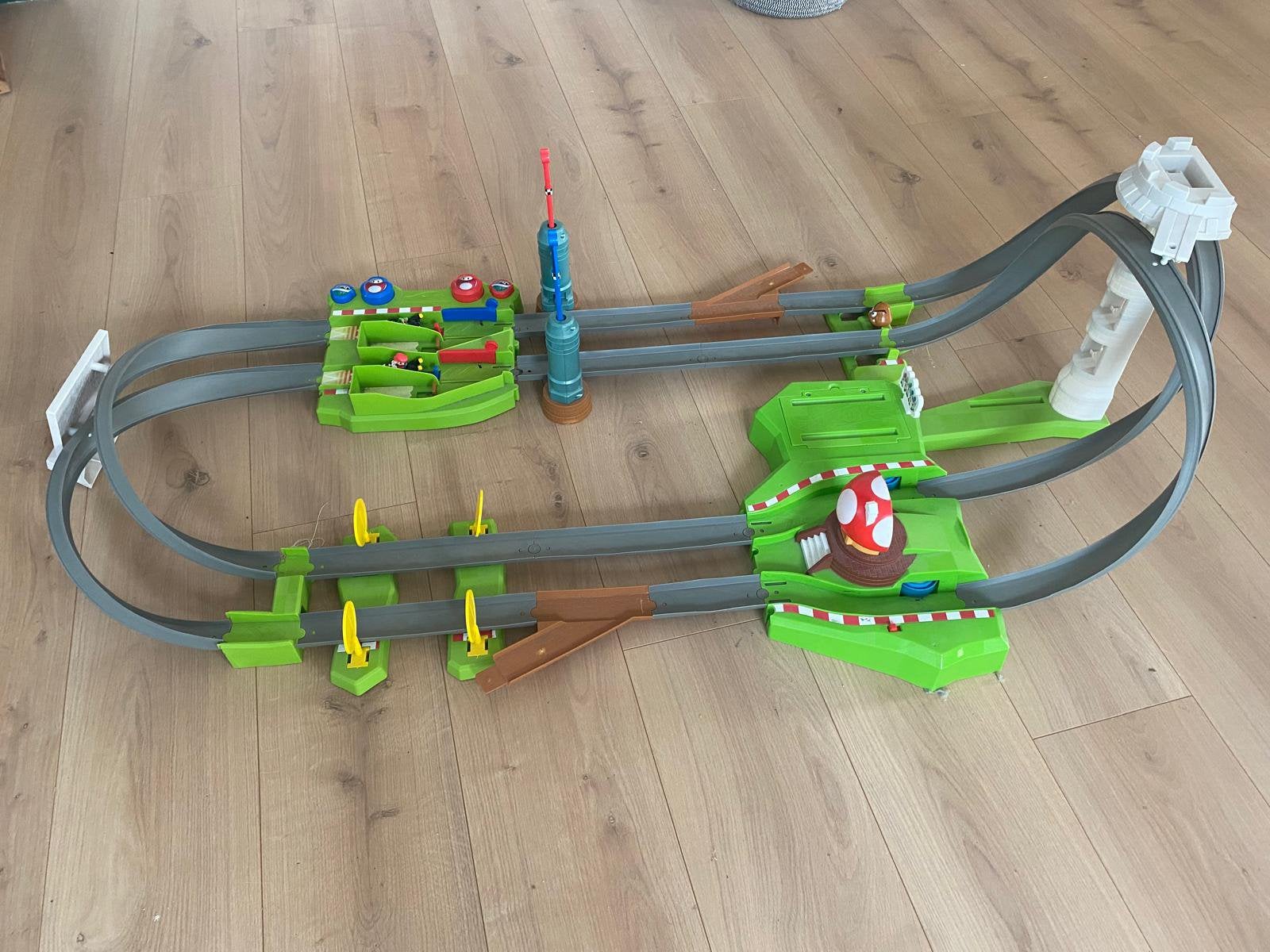Mario kart racebaan, Kinderen en Baby's, Ophalen, Zo goed als nieuw, Racebaan
