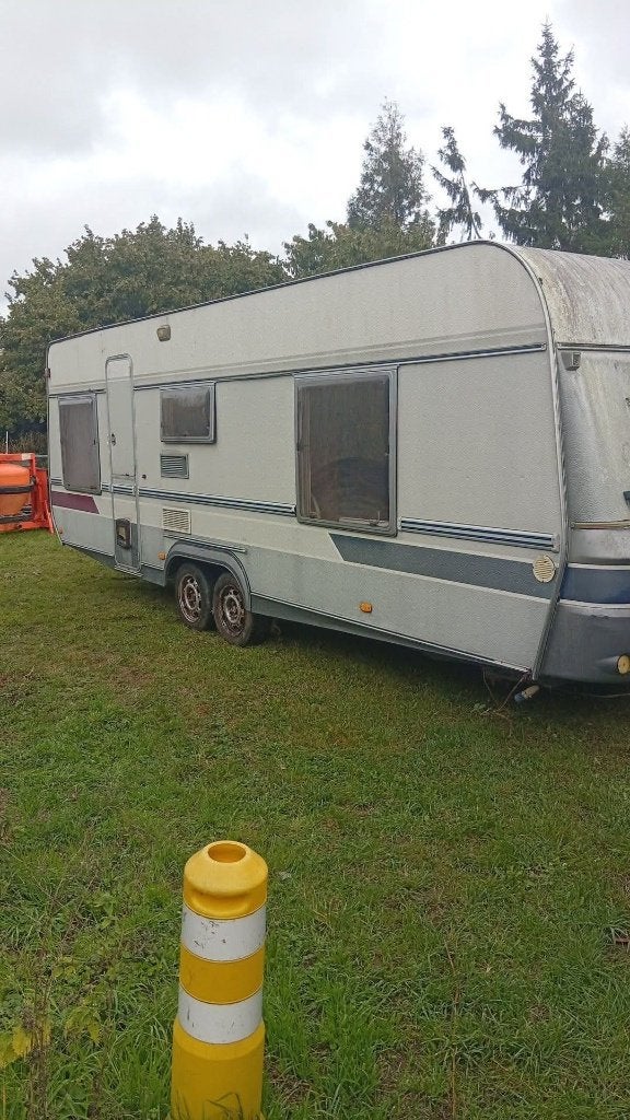 Caravane, Grand lit, Entreprise, Fendt, 7 à 8 mètres