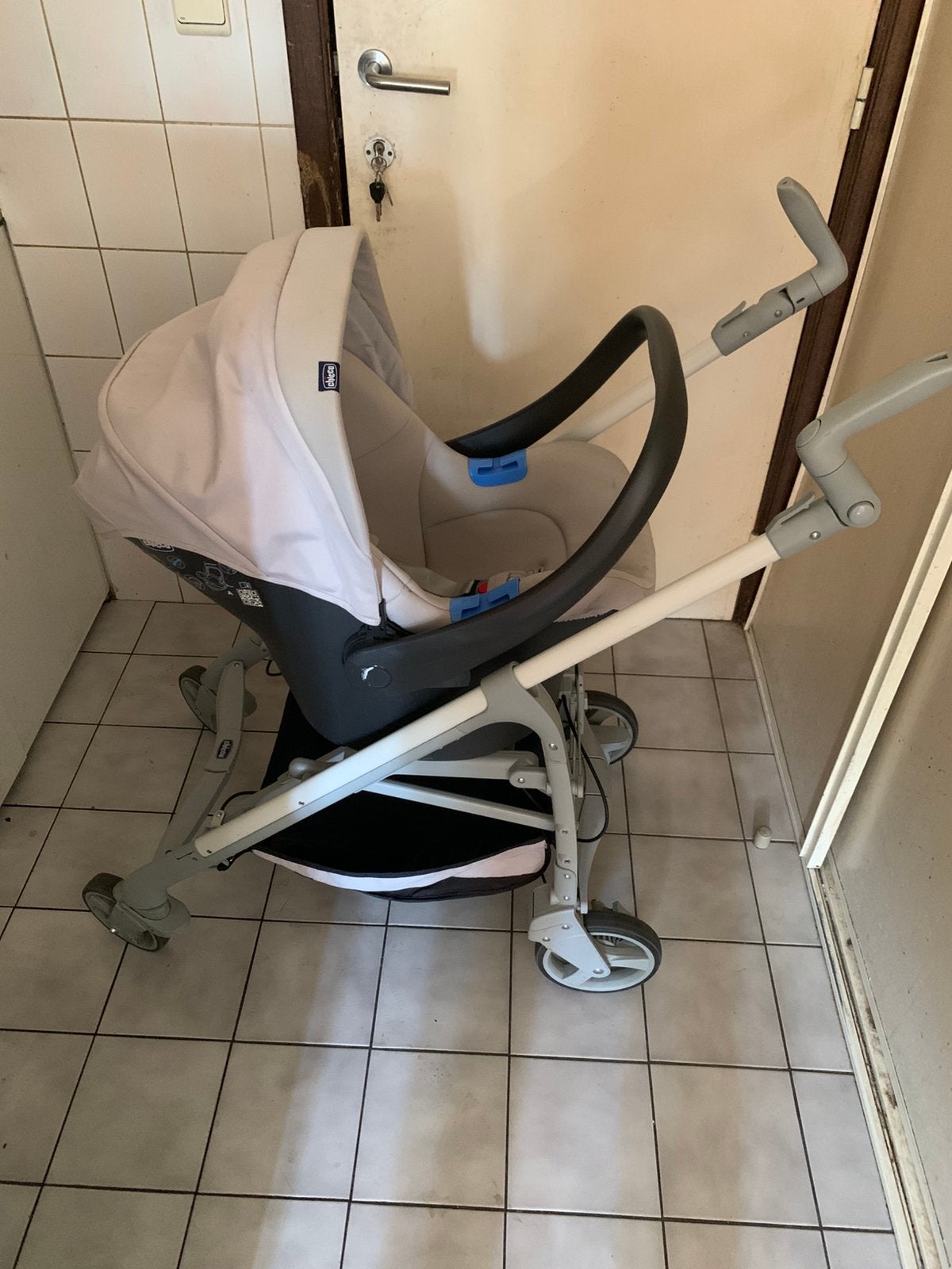 Poussette, Enlèvement, Comme neuf