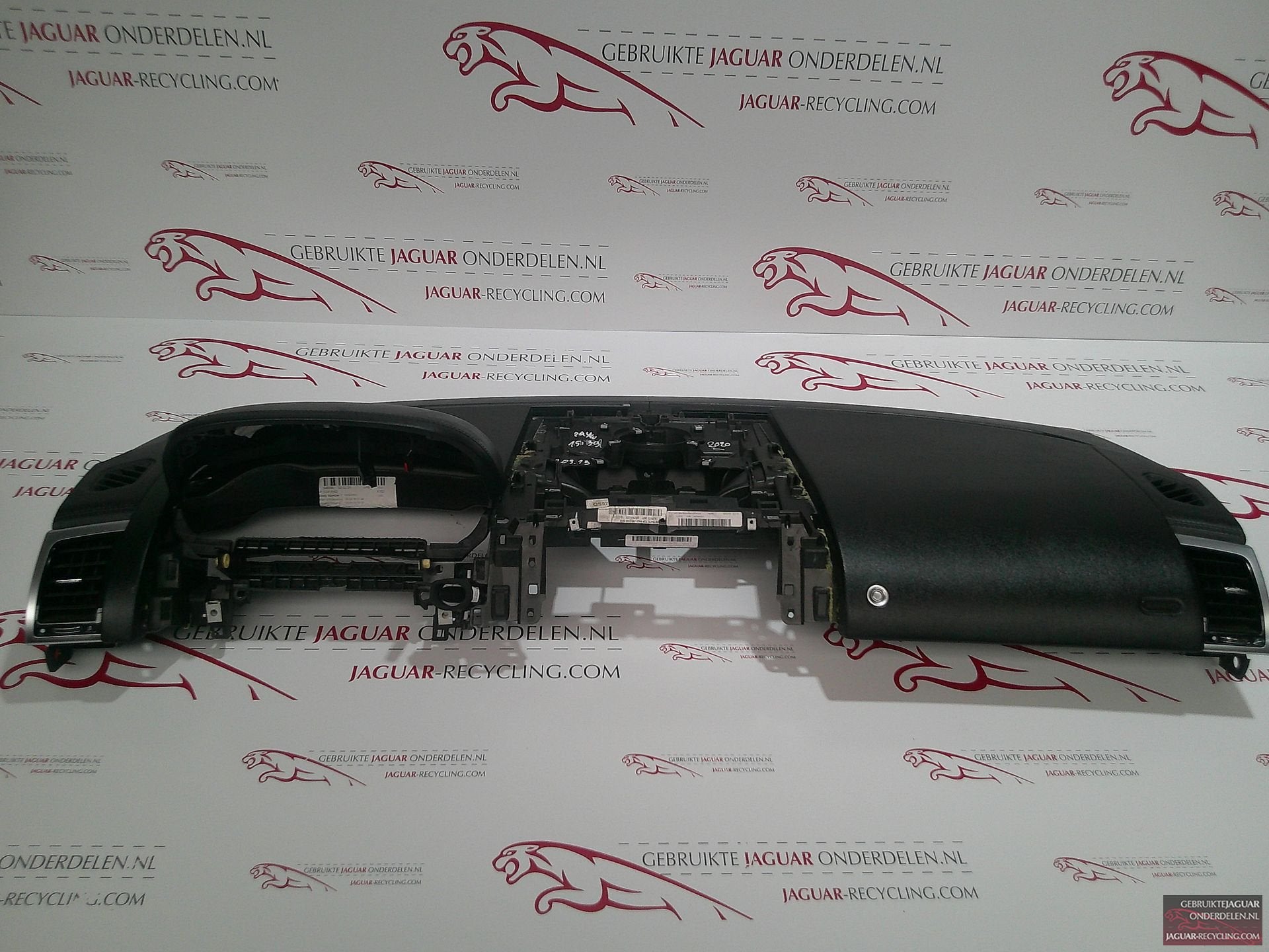 Dashboard Jaguar F-Type 2020-2025 Zwart T2R3326PVJ, Gebruikt, -, Ophalen of Verzenden, Jaguar