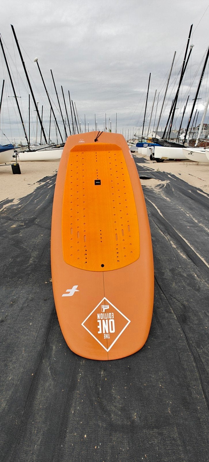 F-One Rocket wing V2 5'5" - 85 L Bamboo construction, Ophalen, Zo goed als nieuw