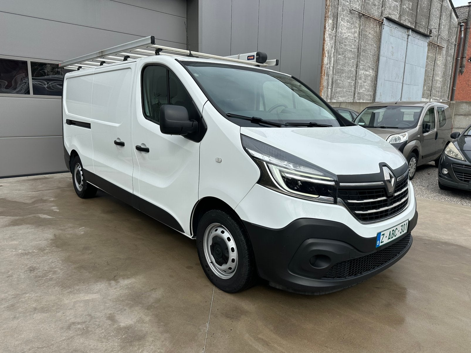 Renault Trafic/L2/69000km/Galerie de toit + intérieur, Autos, Achat, Electronic Stability Program (ESP), Euro 6, Entreprise