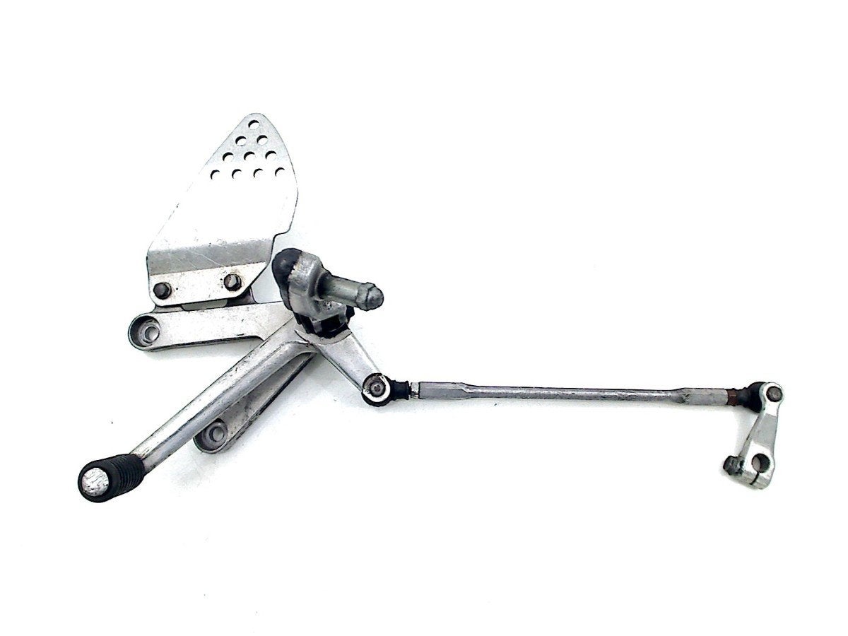 SCHETSPLAAT LINKS VOOR Honda, Dhr. S. di Majo, Gebruikt, Info@cama-motorparts.nl, P.J. Troelstraweg 8 8
3144 CX  MAASSLUIS, NL