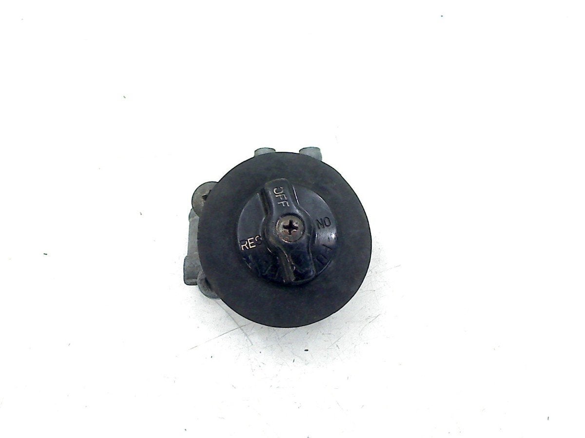 ROBINET DE CARBURANT Suzuki, Suzuki Deutschland GmbH, Utilisé, Kontakt@suzuki.de, Suzuki-Allee 7
64625  Bensheim, DE