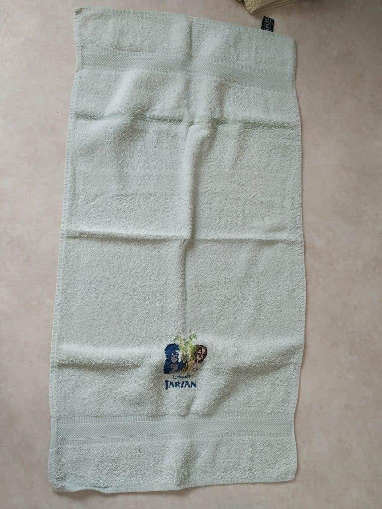 kinderhanddoek Disney Tarzan 50 x 90 cm, 3 kleuren, Huis en Inrichting, Ophalen of Verzenden