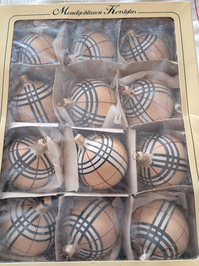 Nieuwe mond geblazen kerstballen Burberry ruit, Ophalen, Nieuw