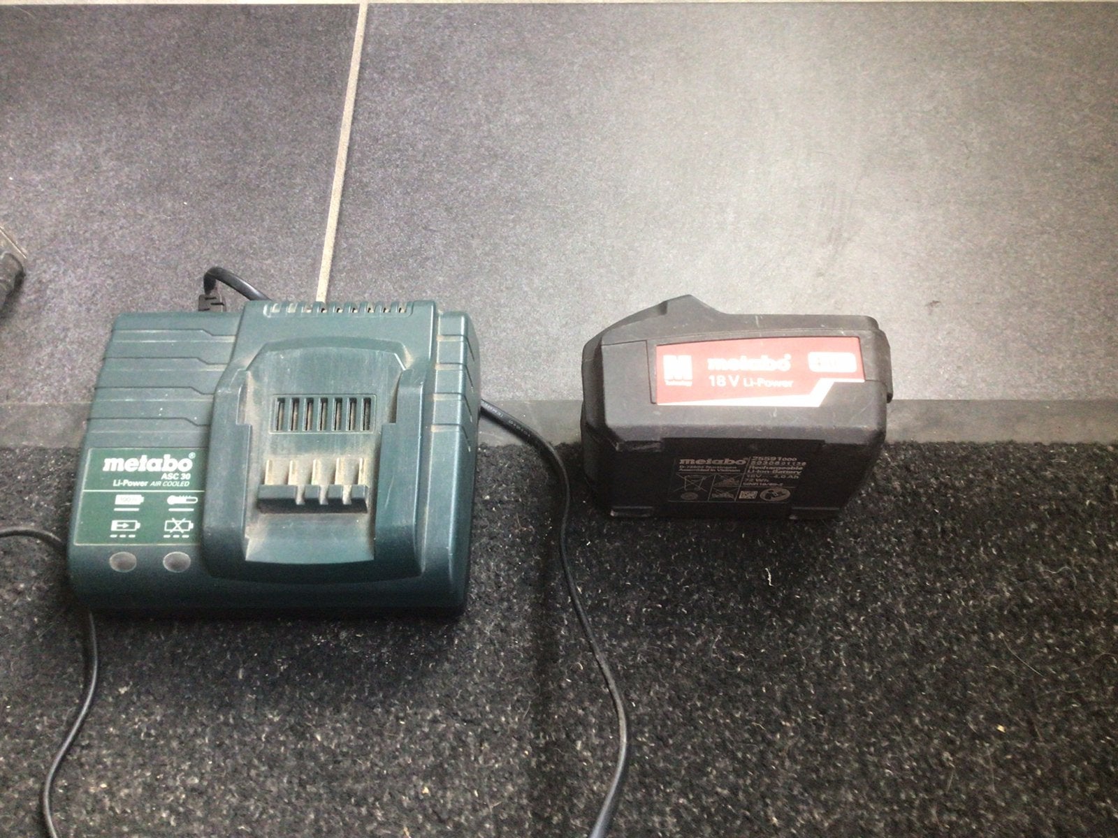 Metabo, Ophalen, Variabele snelheid, 400 tot 600 watt, Zo goed als nieuw
