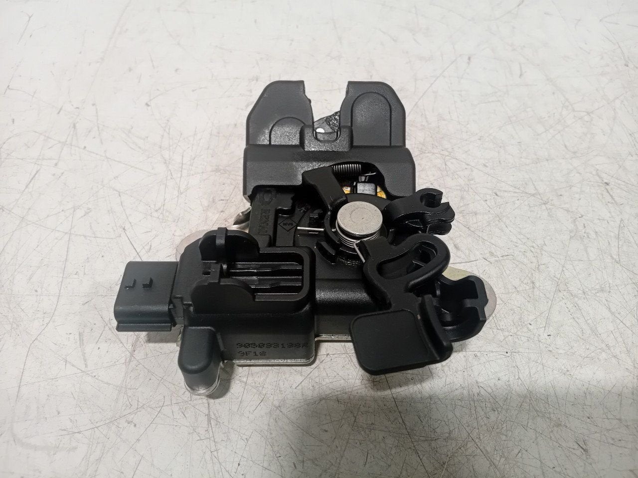 Slot mechaniek kofferdeksel achterklep elektrisch Renault Ta, Auto-onderdelen, Onderdelen@venauto.nl, Van der Ven Autorecycling B.V.