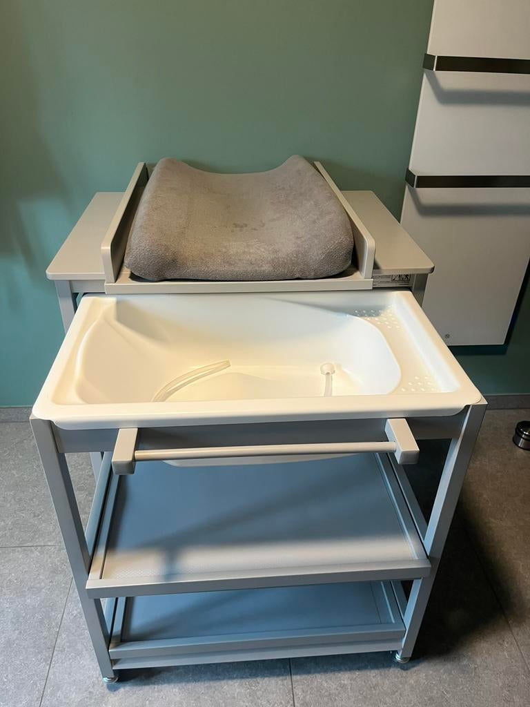 Quax verzorgingtafel met badje, Kinderen en Baby's, Ophalen, Zo goed als nieuw, Badje