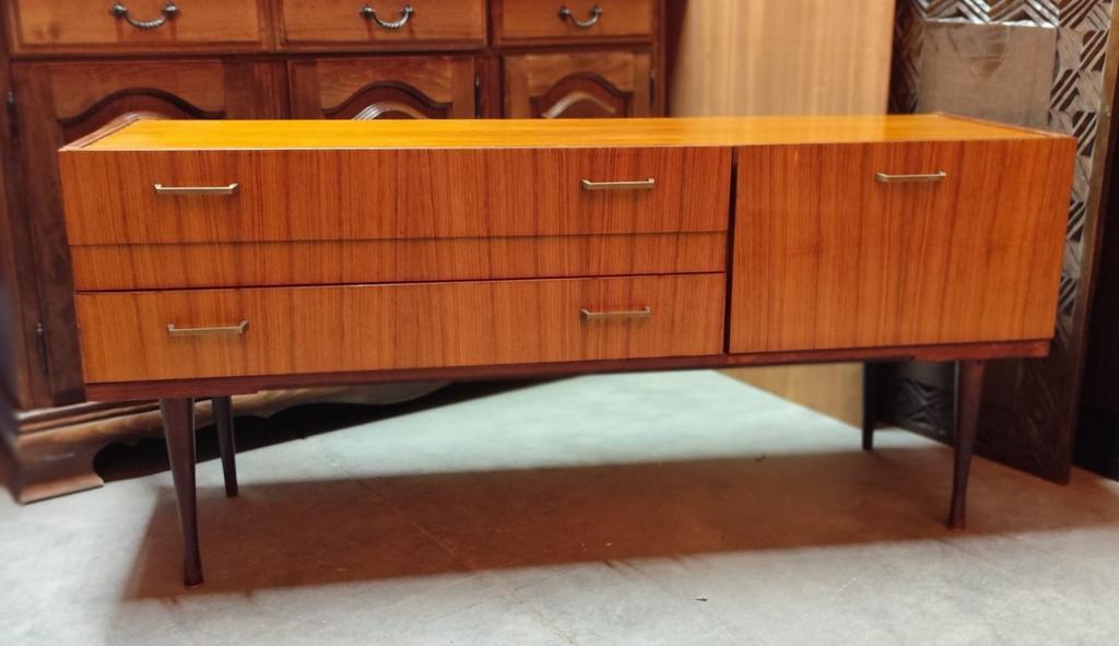 retro .vintage commode, Ophalen