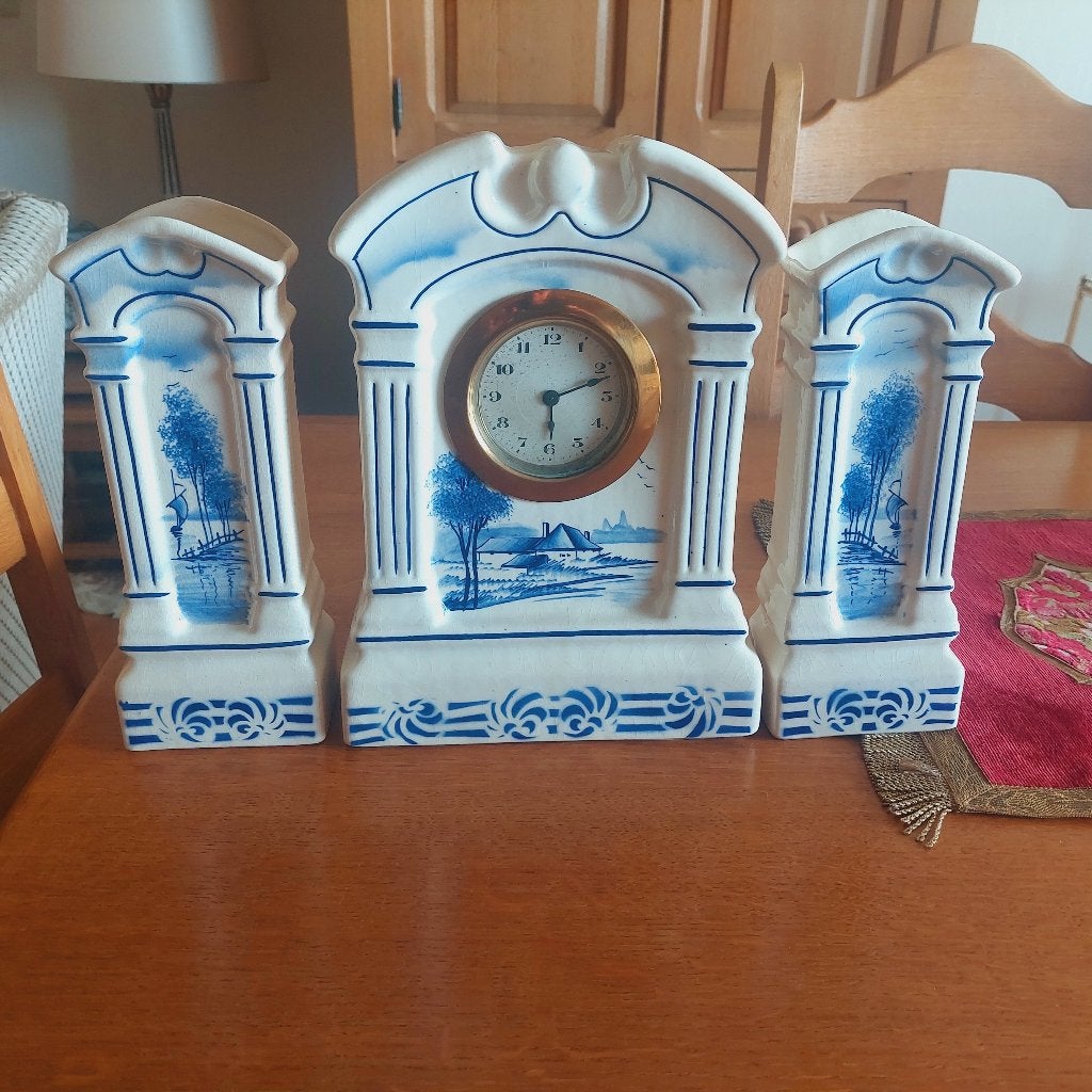 Set de cheminée bleu Delft, Enlèvement