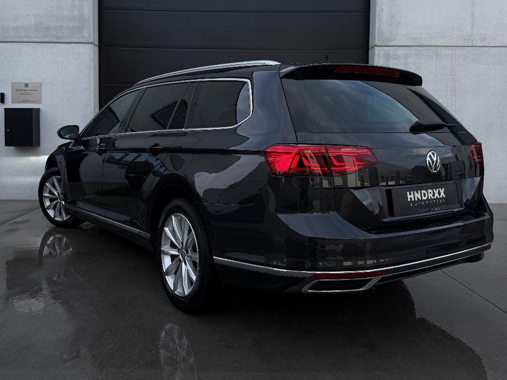 Volkswagen Passat Variant 1.6 TDI DSG | ACC | LEDER | CAMERA, Autos, Volkswagen, Cuir, Argent ou Gris, Achat, Euro 6
