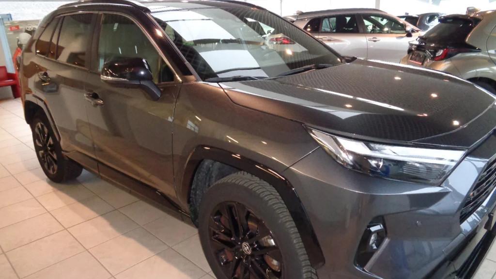 Toyota RAV4 STYLE + leder (bj 2025, automaat), Auto's, Toyota, Automaat, Gebruikt, 129 g/km, 131 kW