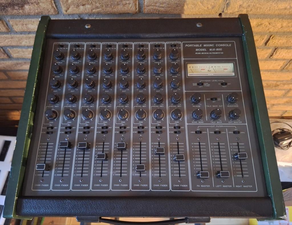 Pearl MIX-800 Mengpaneel met spring reverb / verengalm, Muziek en Instrumenten, Mengpanelen, Ophalen of Verzenden