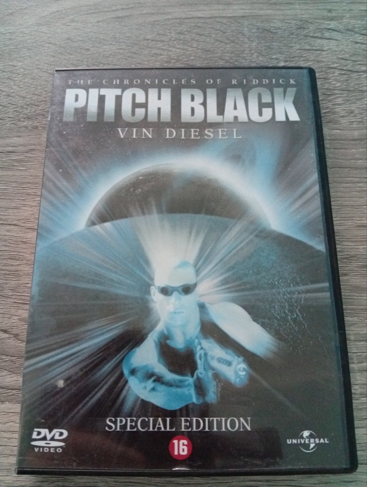 DVD de science-fiction Pitch Black Vin Diesel, Enlèvement ou Envoi, Science-Fiction, Matériel bonus, Comme neuf