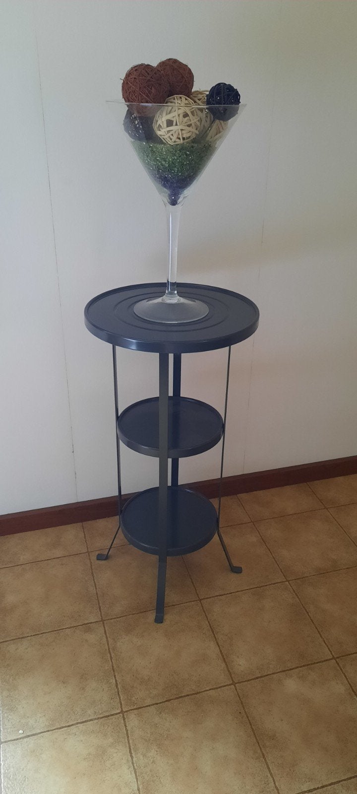 Metalen siertafel, Ophalen