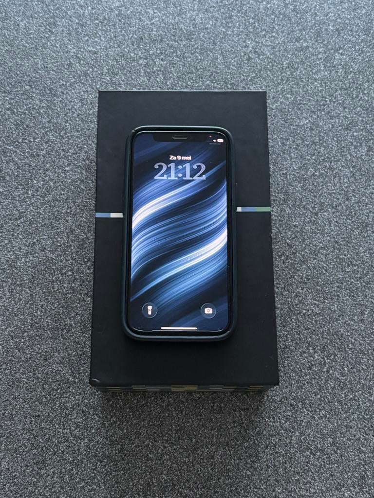 Apple Iphone 12 mini - 64GB - 2 hoesjes - gebruikt, Gebruikt, IPhone 12 Mini, Zwart, Ophalen of Verzenden