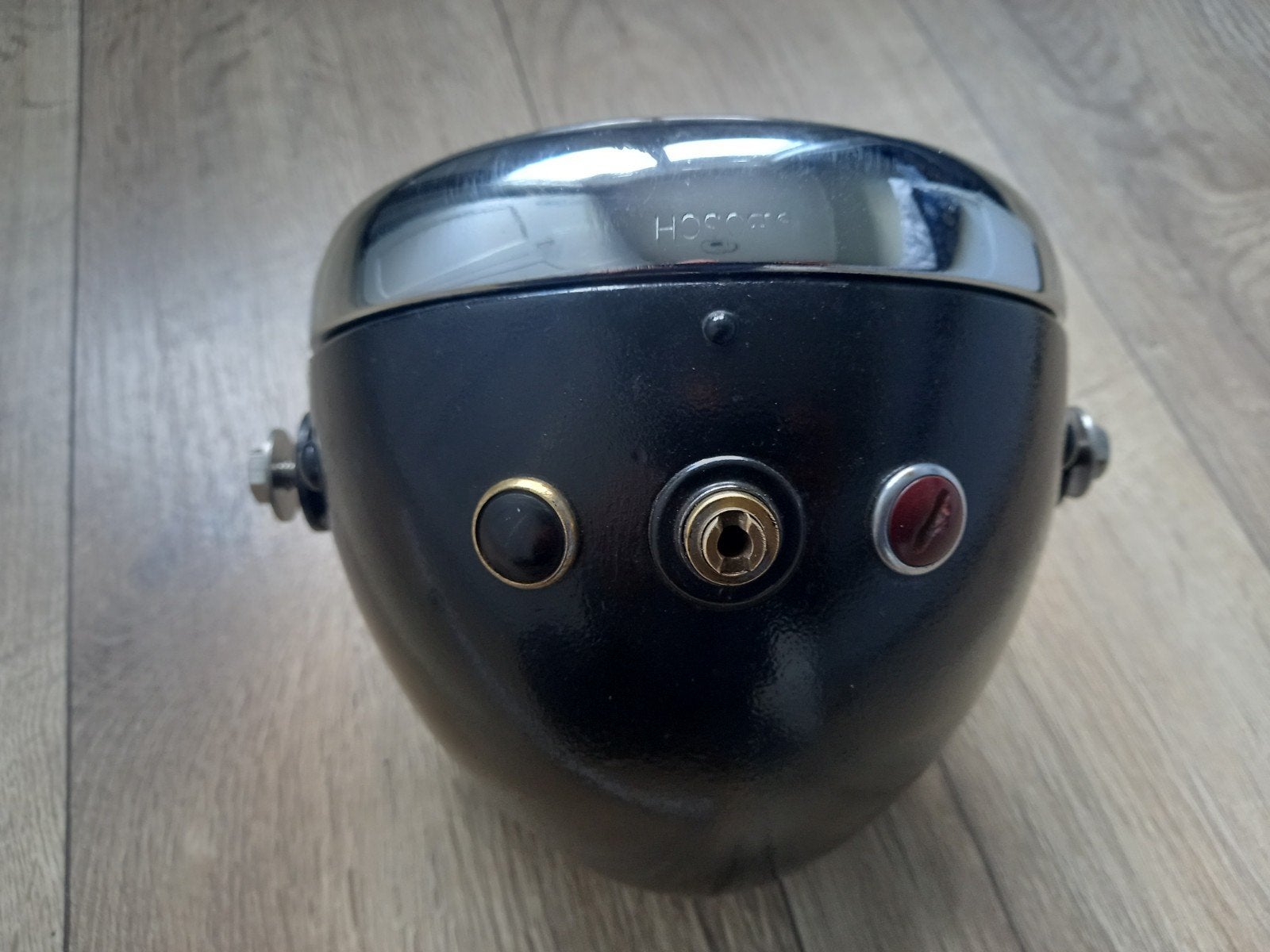 Phare Bosch AES 150, Motoren