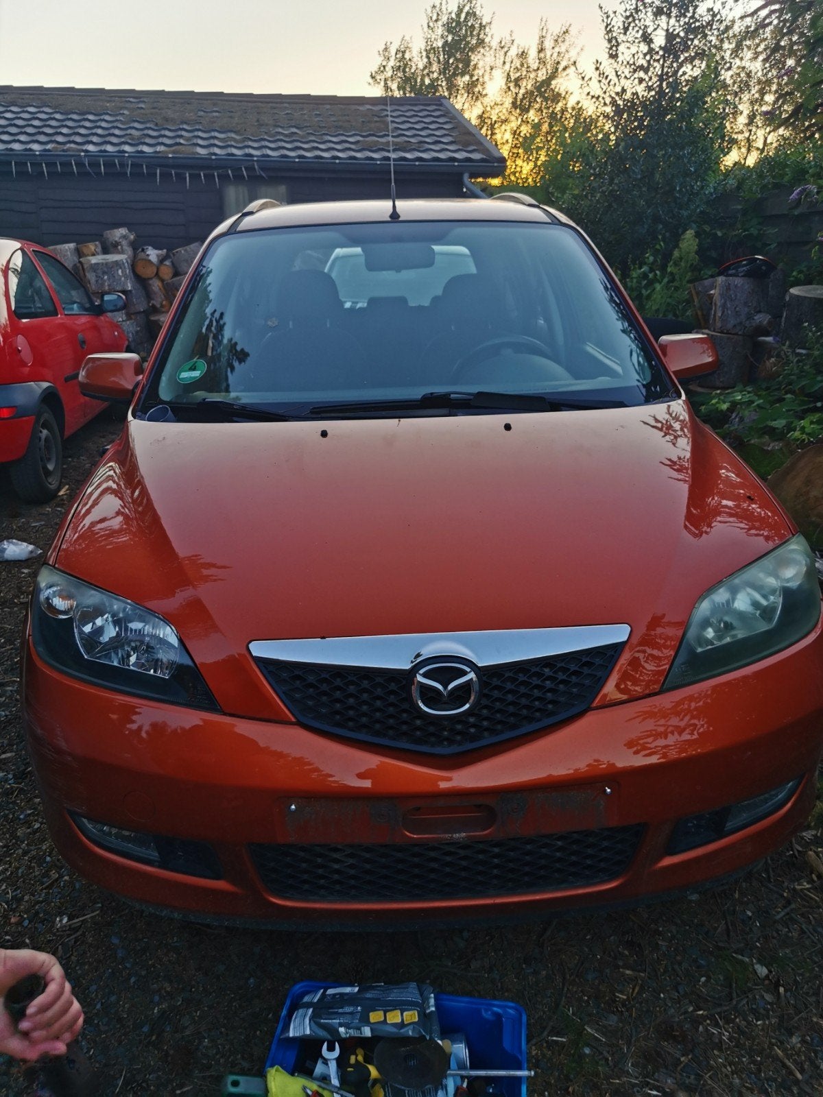 Mazda 1400 benzine te koop, Auto's, Particulier, Benzine, Te koop